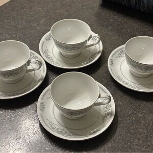 Elegant Banbury Inn Floral White Tea Cup and Saucer Set of 4